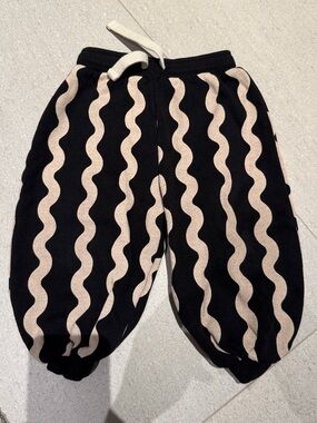 Meme Black & Beige Wavy Knit Joggers